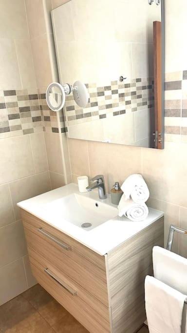 Luxurioese Duplex Ferienwohnung In Sehr Ruhiger Wohnanlage Mit Meerblick بالم مار المظهر الخارجي الصورة